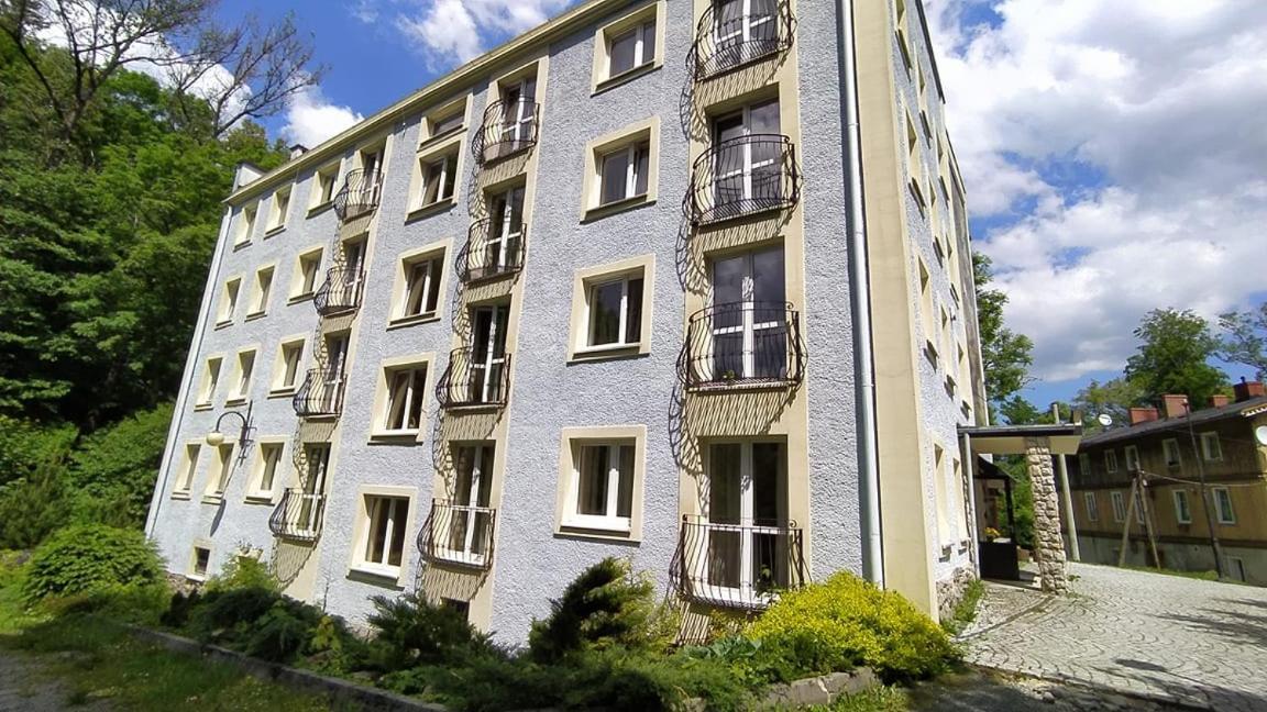Pensjonat 4 Pory Roku Duszniki Zdrój Exterior foto