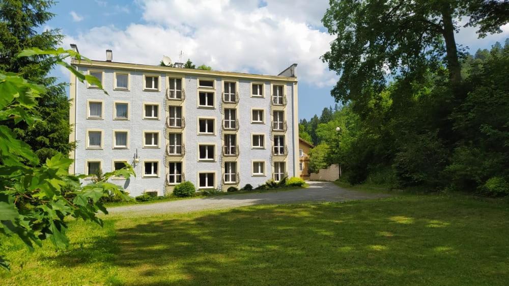 Pensjonat 4 Pory Roku Duszniki Zdrój Exterior foto